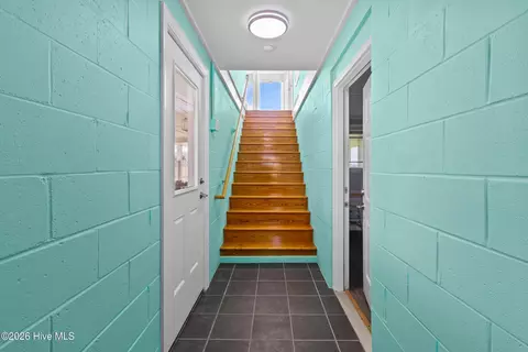 Entry Way - 113 Cedar Ln, Cedar Point, NC 28584 photo 1 of 2