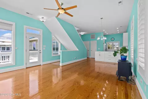 Living - 113 Cedar Ln, Cedar Point, NC 28584 photo 2 of 9