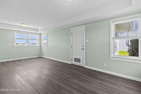 Living - 113 Cedar Ln, Cedar Point, NC 28584 photo 7 of 9