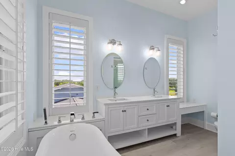 Bath - 113 Cedar Ln, Cedar Point, NC 28584 photo 3 of 6