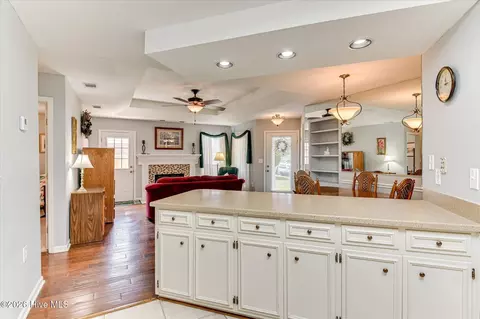 Kitchen - 553 Blue Ridge Xing, Evans, GA 30809 photo 2 of 3