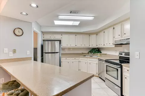 Kitchen - 553 Blue Ridge Xing, Evans, GA 30809 photo 1 of 3