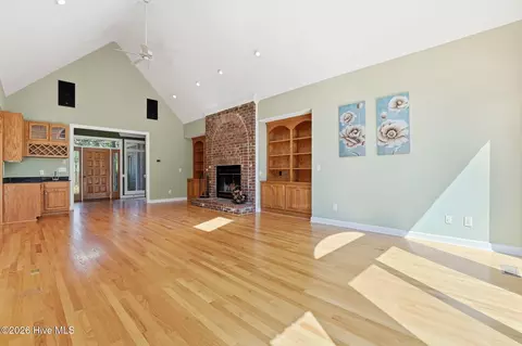 Living - 27 Mcmichael Dr, Pinehurst, NC 28374 photo 4 of 7