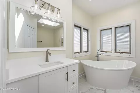 Bath - 27 Mcmichael Dr, Pinehurst, NC 28374 photo 2 of 6