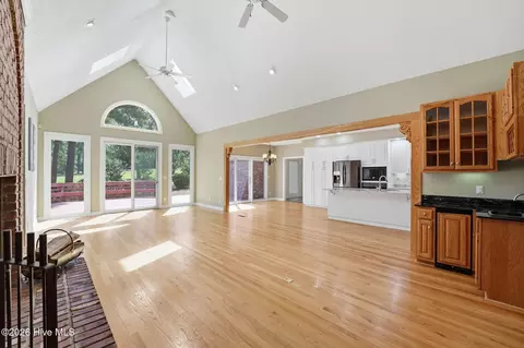 Living - 27 Mcmichael Dr, Pinehurst, NC 28374 photo 1 of 7