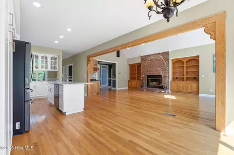 Living - 27 Mcmichael Dr, Pinehurst, NC 28374 photo 6 of 7