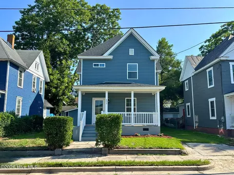 202 W Burgess St, Elizabeth City, NC 27909