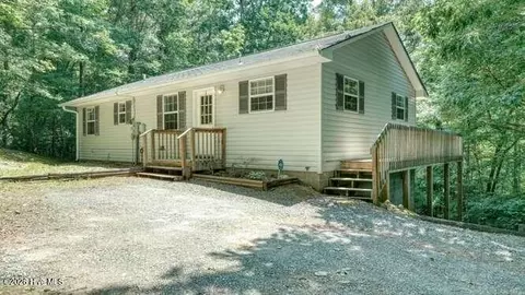 151 Laurel Spring Dr, Murphy, NC 28906