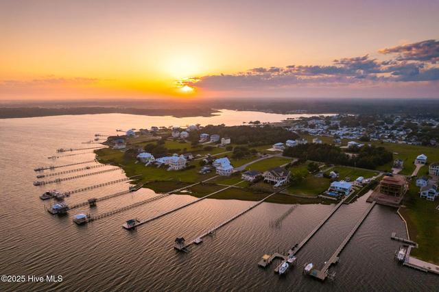 285 Live Oak Drive Rd, Newport, NC 28570