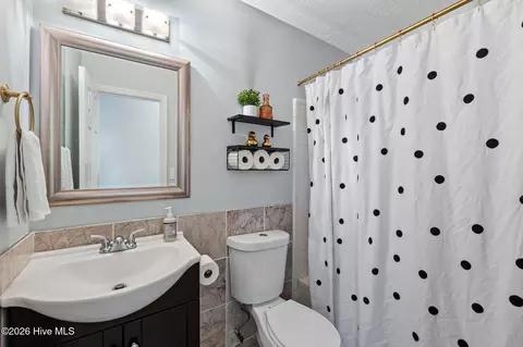 Bath - 3711 Cairo Ct, Augusta, GA 30906 photo 1 of 2