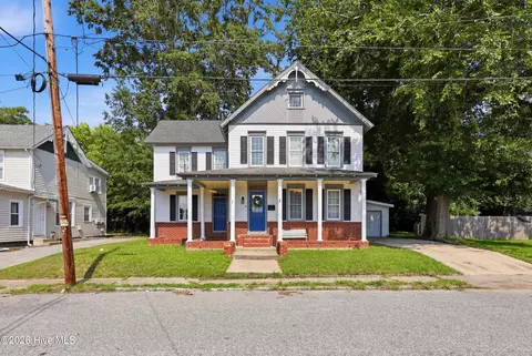210 N Dyer St, Elizabeth City, NC 27909