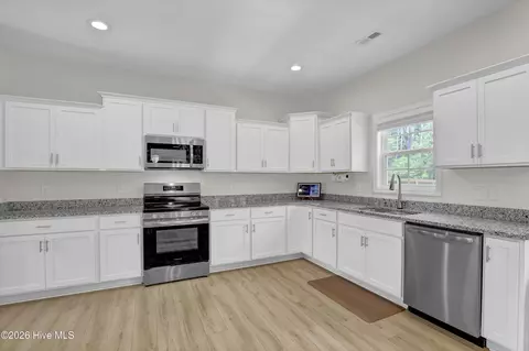 Kitchen - 821 Cooke Dr, Hubert, NC 28539 photo 1 of 1