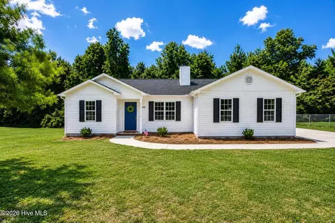 106 Turtle Creek Ct, Jacksonville, NC 28540