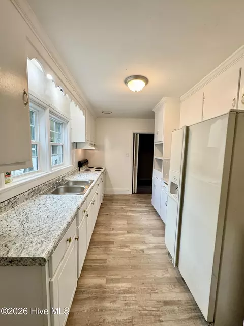 Kitchen - 2 Fewell Ave, Weldon, NC 27890 photo 2 of 2