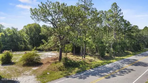2498 River Rd SE, Winnabow, NC 28479