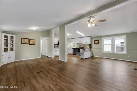 406 Ensign Ct, Hampstead, NC 28443 photo 12