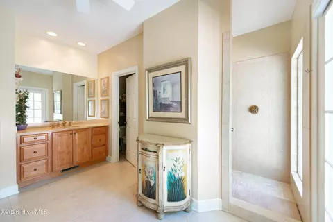 Bath - 18 Oxton Cir, Pinehurst, NC 28374 photo 3 of 10