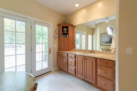 Bath - 18 Oxton Cir, Pinehurst, NC 28374 photo 5 of 10