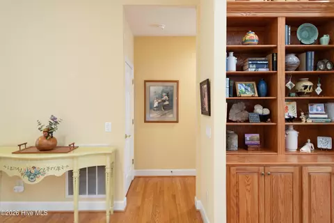 Entry Way - 18 Oxton Cir, Pinehurst, NC 28374 photo 3 of 7