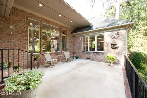 Exterior - 18 Oxton Cir, Pinehurst, NC 28374 photo 7 of 24