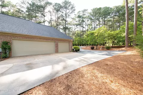 Exterior - 18 Oxton Cir, Pinehurst, NC 28374 photo 20 of 24