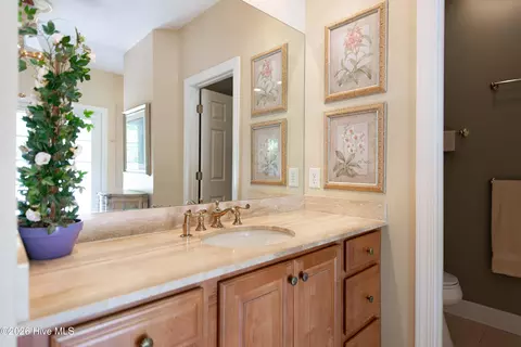 Bath - 18 Oxton Cir, Pinehurst, NC 28374 photo 2 of 10
