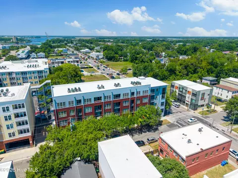 801 N 4th St #502, Wilmington, NC 28401