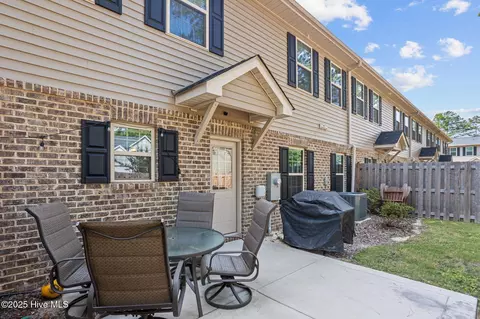 127 Lark Dr, West End, NC 27376 photo 9