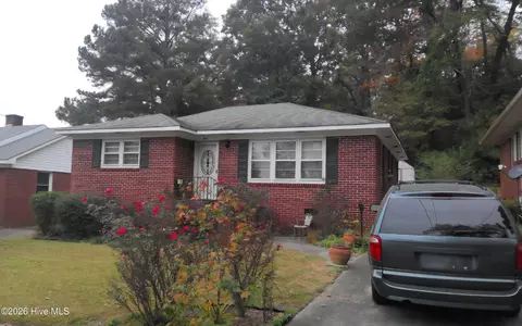 204 Heard St, Kinston, NC 28501