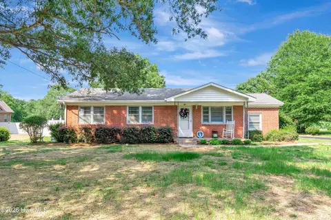 591 E Great Marsh Church Rd, Saint Pauls, NC 28384