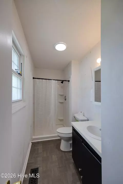 Bath - 682 Cherry Rd, Washington, NC 27889 photo 3 of 3