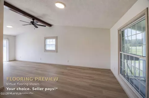 Living - 682 Cherry Rd, Washington, NC 27889 photo 2 of 4