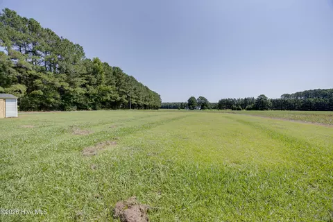 Exterior - 682 Cherry Rd, Washington, NC 27889 photo 2 of 5