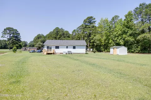 Exterior - 682 Cherry Rd, Washington, NC 27889 photo 4 of 5
