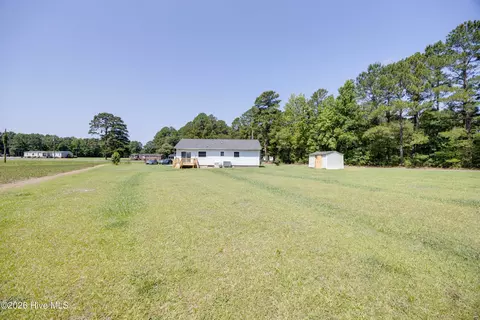 Exterior - 682 Cherry Rd, Washington, NC 27889 photo 3 of 5