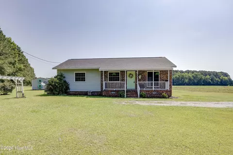 Exterior - 682 Cherry Rd, Washington, NC 27889 photo 1 of 5