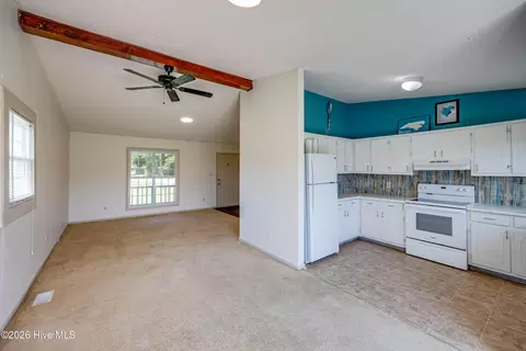 Kitchen - 682 Cherry Rd, Washington, NC 27889 photo 1 of 5