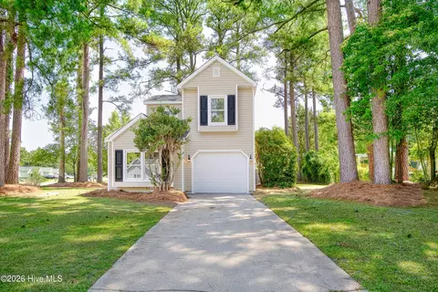107 Broadleaf Dr, Jacksonville, NC 28546