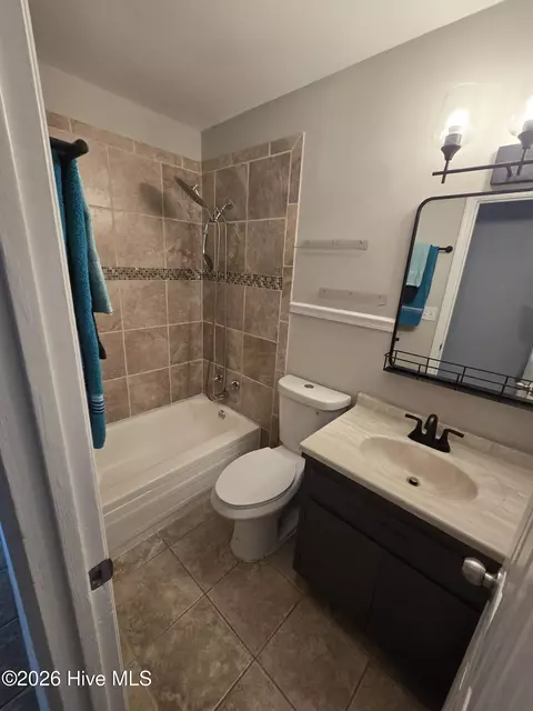 Bath - 3703 Cairo Ct, Augusta, GA 30906 photo 1 of 2