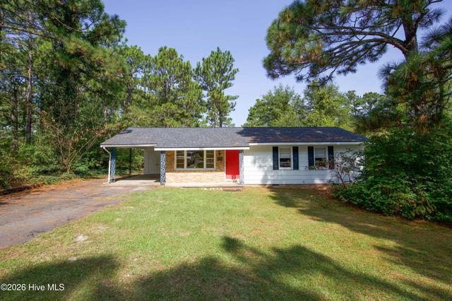 700 S Hardin St, Southern Pines, NC 28387