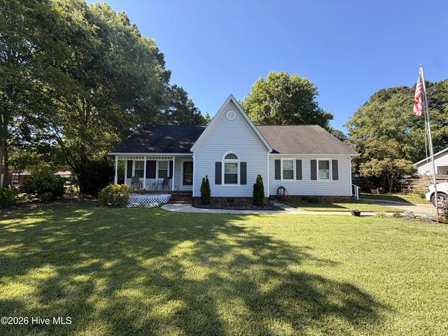 112 Galahad Dr, Greenville, NC 27858