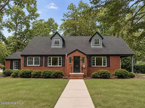 303 Prince St, Laurinburg, NC 28352