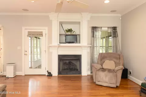 Living - 115 Tip Toe Rd, Edenton, NC 27932 photo 2 of 2