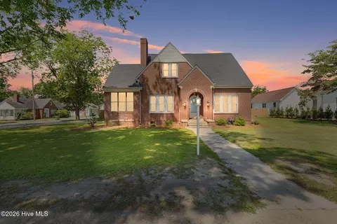 201 NW Railroad St, Pikeville, NC 27863