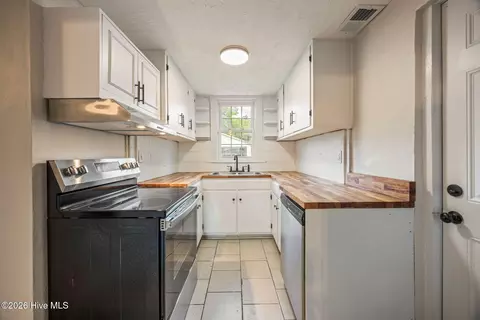 Kitchen - 930 Beman St, Augusta, GA 30904 photo 1 of 4
