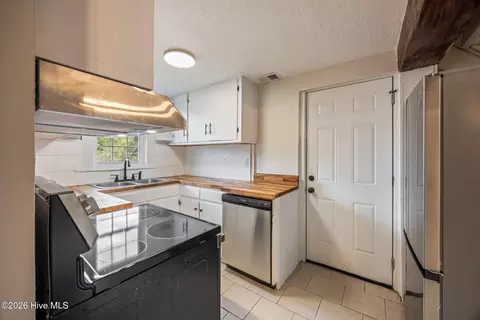 Kitchen - 930 Beman St, Augusta, GA 30904 photo 4 of 4