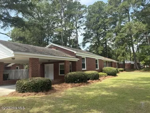 1000 Cameron Dr, Kinston, NC 28501