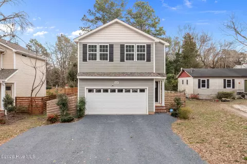 645 S Gaines St, Southern Pines, NC 28387