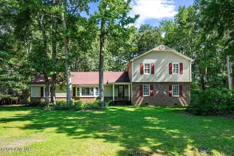 4606 Country Club Dr N, Wilson, NC 27896