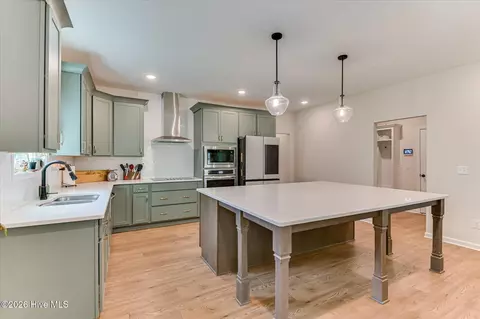 Kitchen - 430 Bronco Pass, Evans, GA 30809 photo 3 of 4